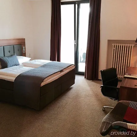 Schlosshotel Kassel 4*